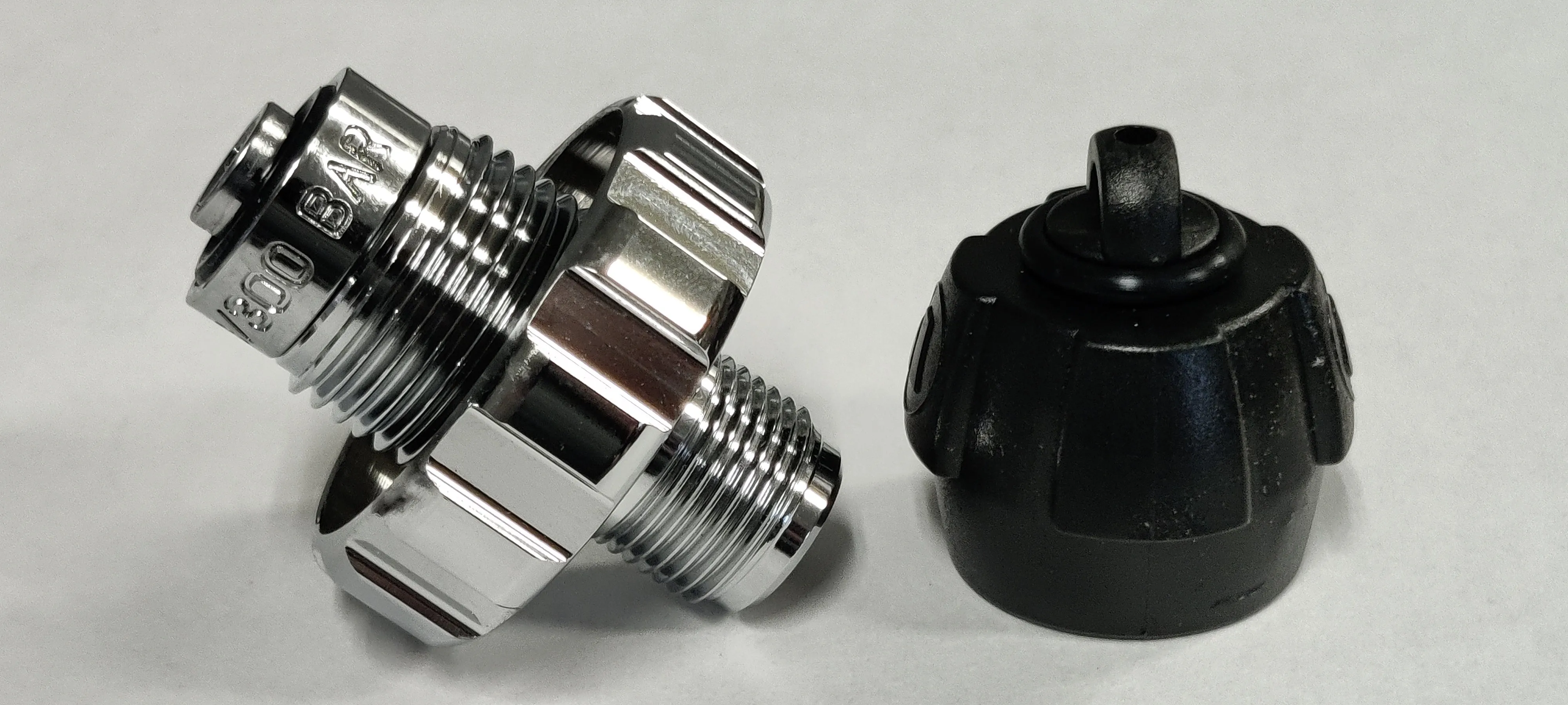 Apeks DIN Adapter - Chrome