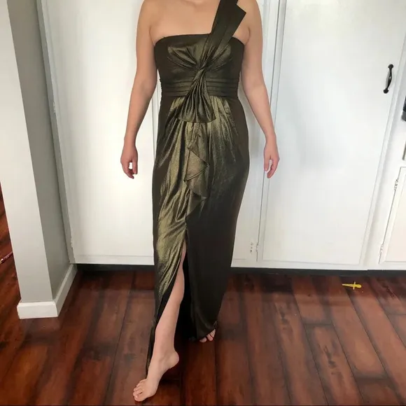 BCBGMaxAzria Barbara Metallic Gold One Shoulder Long Evening Dress Size 4