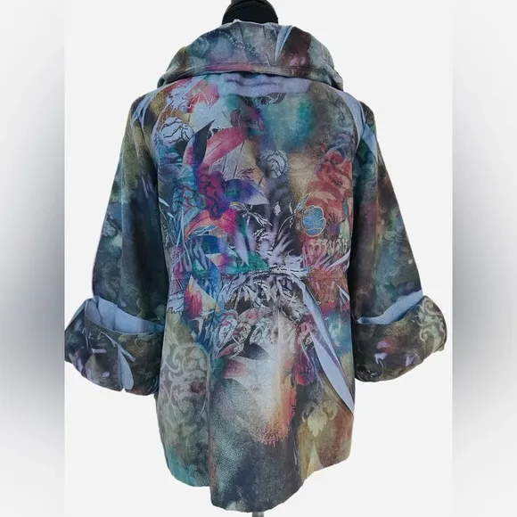 B.L.E.U. ~ Women’s lightweight 3/4 sleeve cruelty-free suede-like jacket size MP