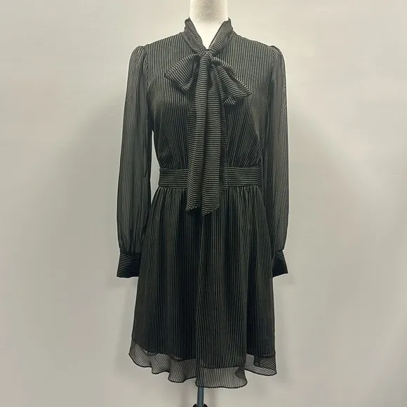 Diane von Furstenberg 'Arabella' Pinstripe Silk Dress Sz 8 Professional Timeless
