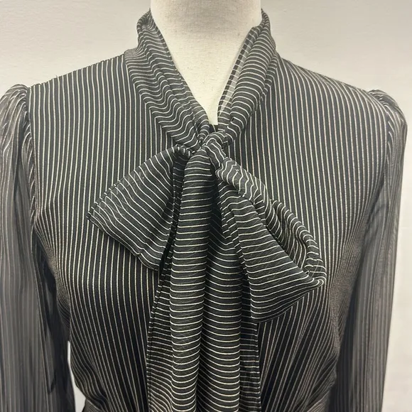 Diane von Furstenberg 'Arabella' Pinstripe Silk Dress Sz 8 Professional Timeless