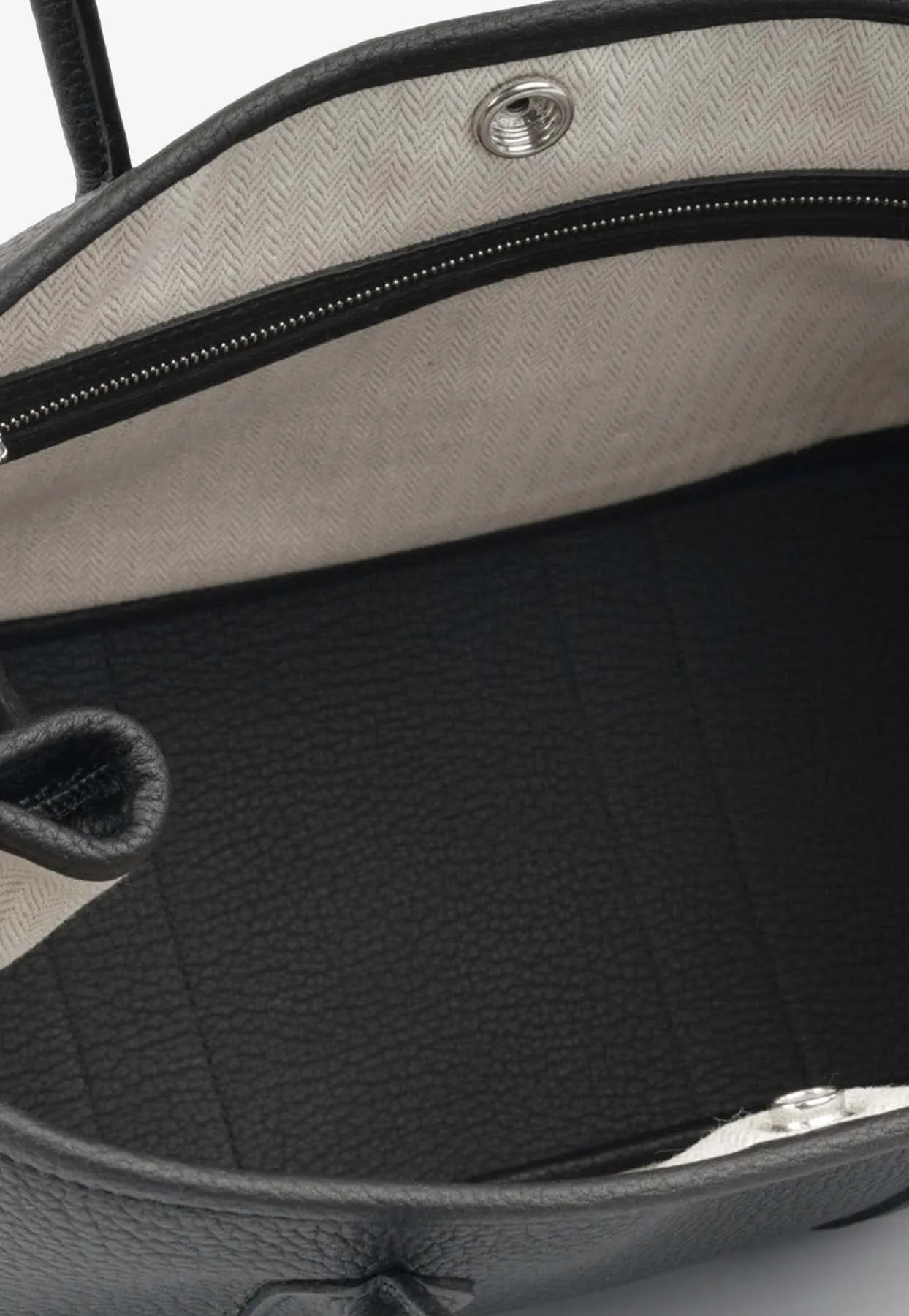 Garden Party 30 in Black Negonda Leather with Palladium Hardware