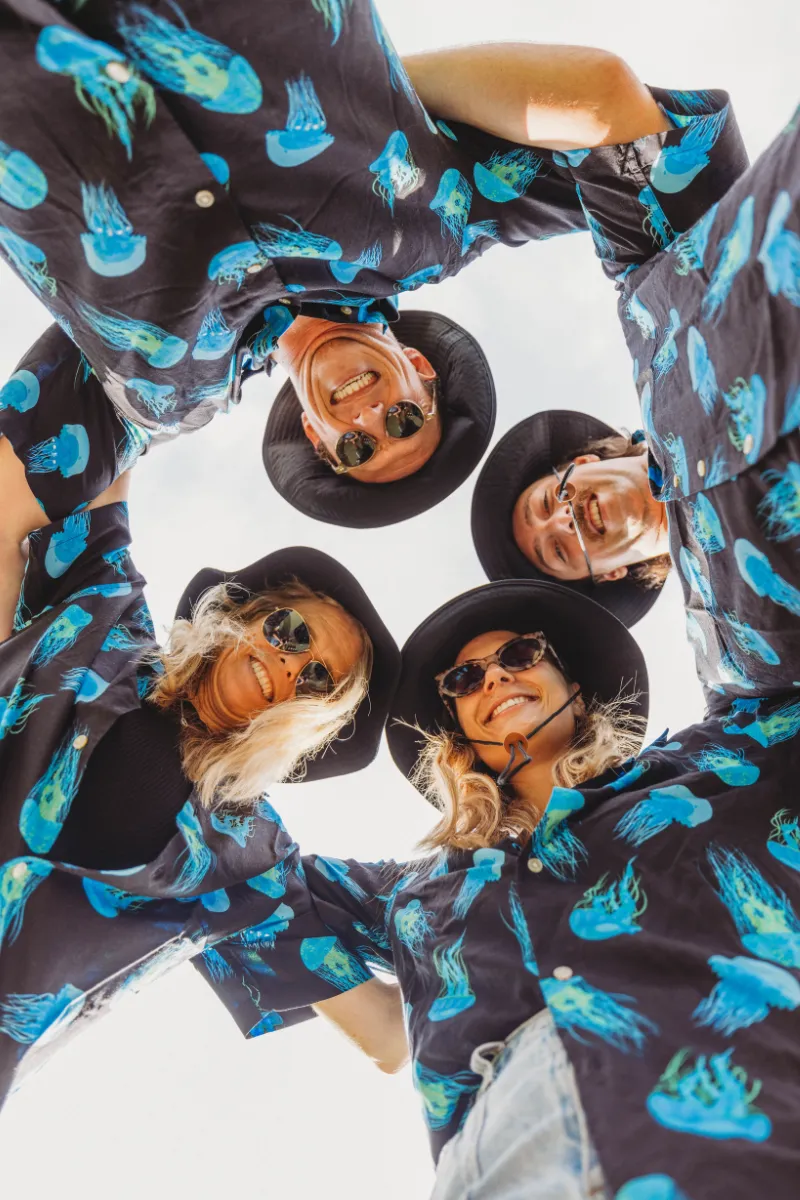 Hawaiian Party Shirt in Box Jelly Fish