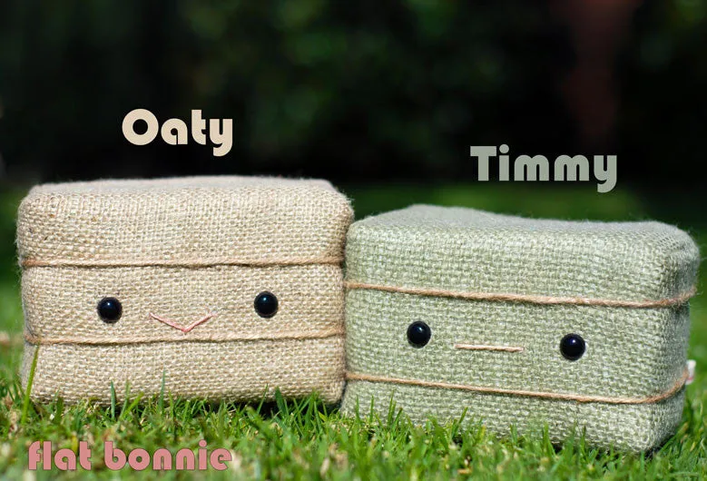 Hay Bale plush - Oaty and Timmy the Hay Bales