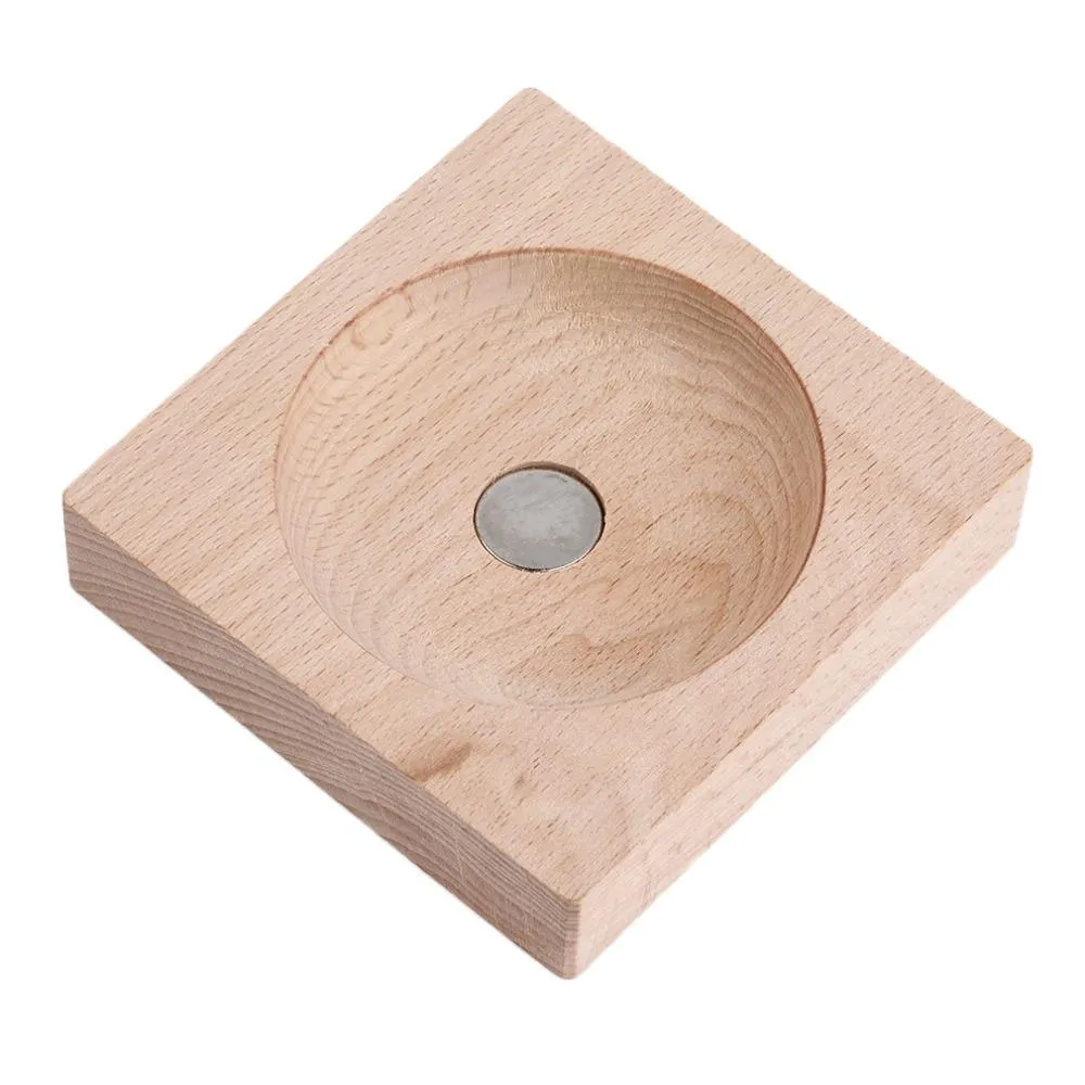 Magnetic Hourglass