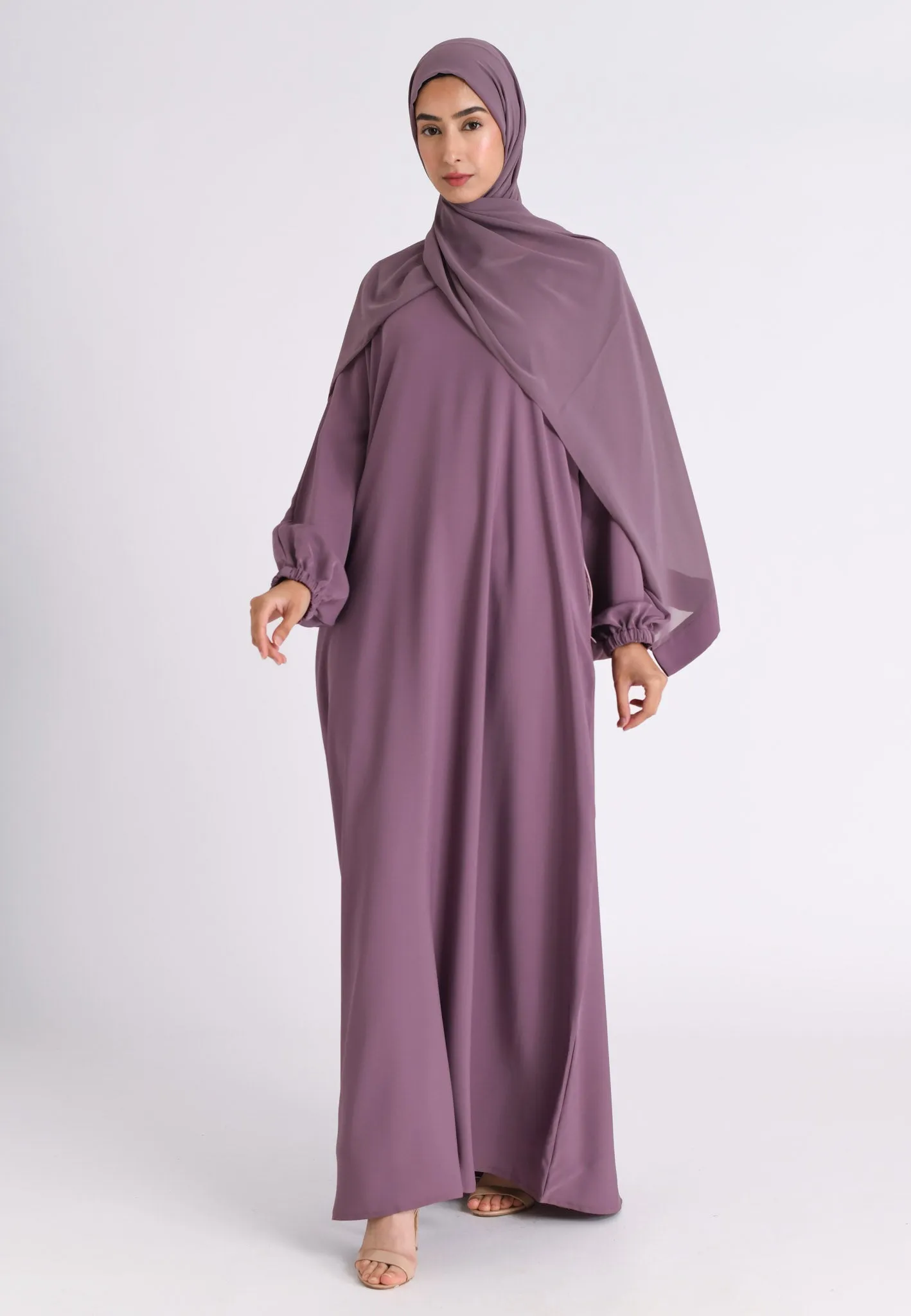 Mulberry Closed Abaya with Zip Pockets & Cuff Sleeves (Premium)
