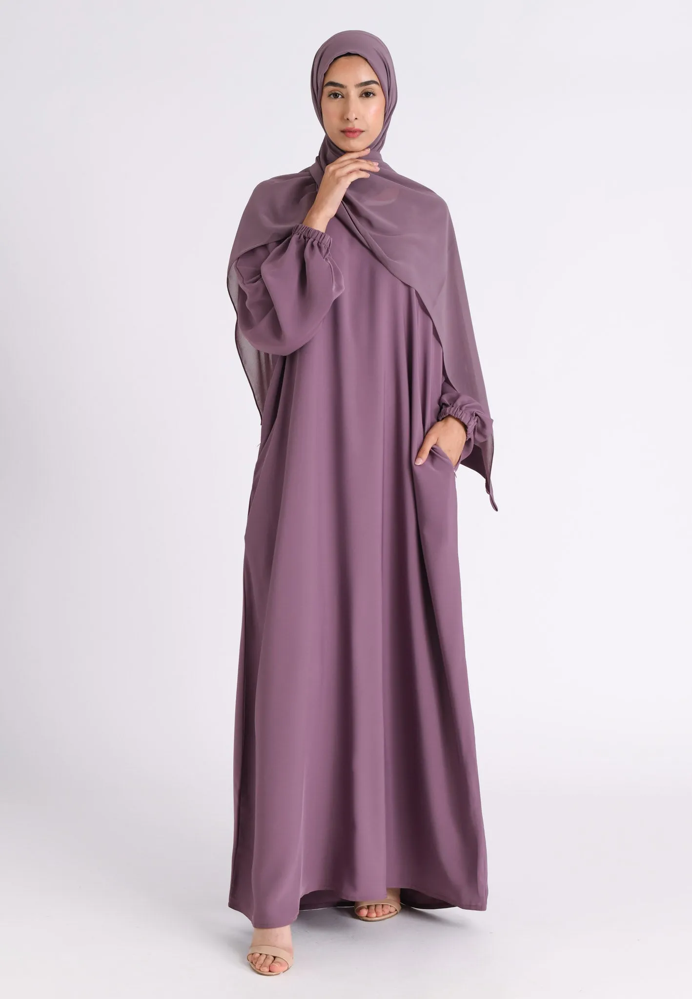 Mulberry Closed Abaya with Zip Pockets & Cuff Sleeves (Premium)