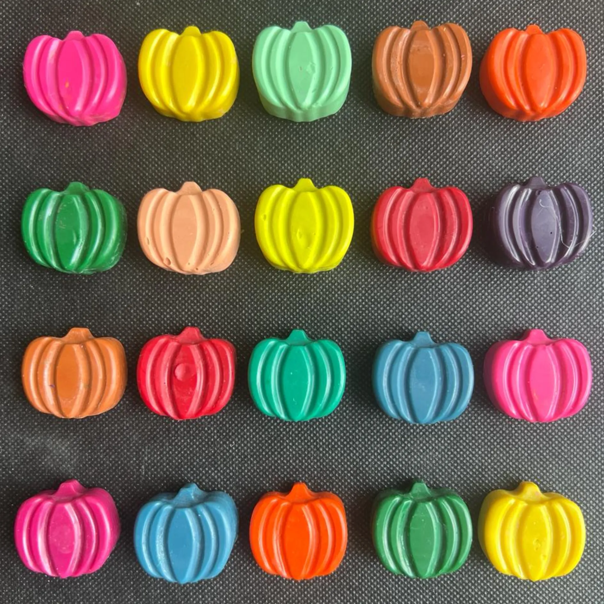 Natural Beeswax Crayons - Pumpkin Box of 10