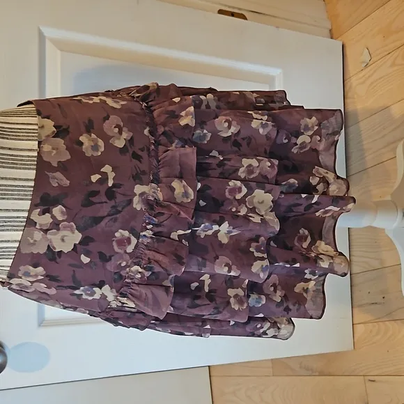 Ralph Lauren Floral Crinkle Georgette  mini skirt Purple Size 6P
