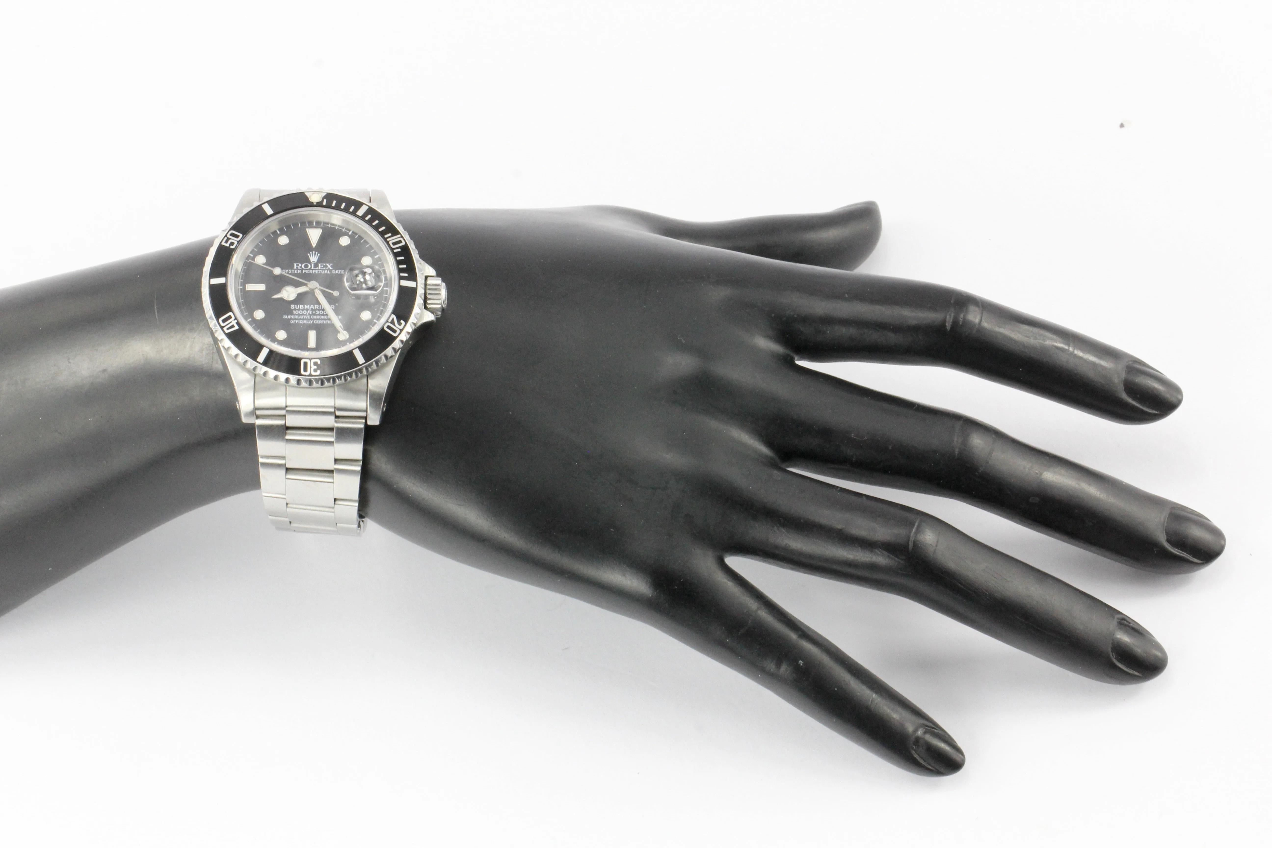 Rolex Submariner Stainless Steel Model 16610 Circa 2005
