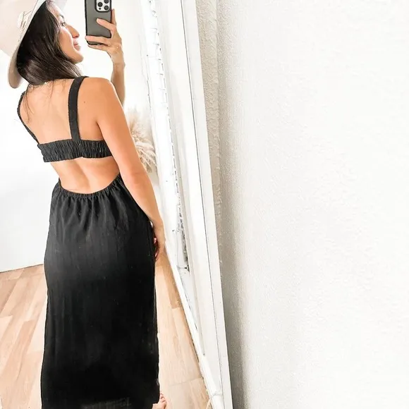 Sadie &amp; Sage Black Keyhole Back Dress Size Medium Black