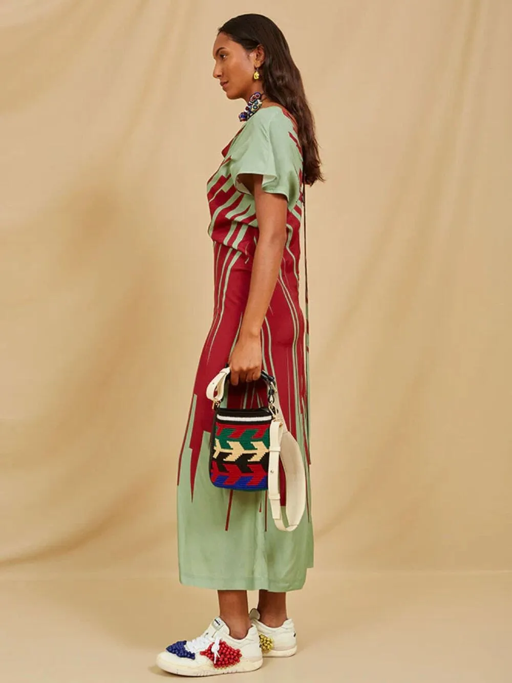 Small Arrow Cylinder Shoulder Bag