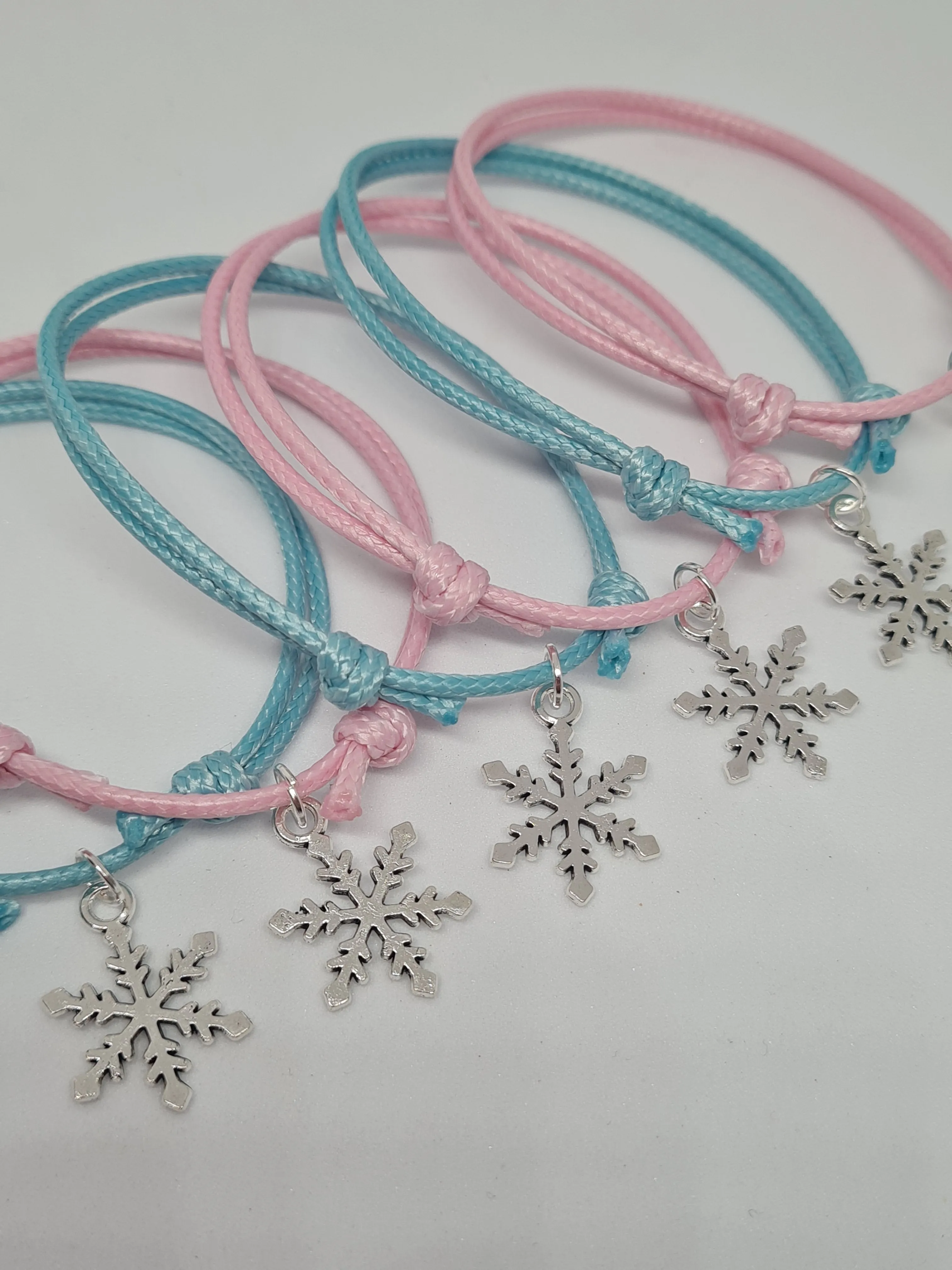 Snowflake friendship bracelets-party bag filler